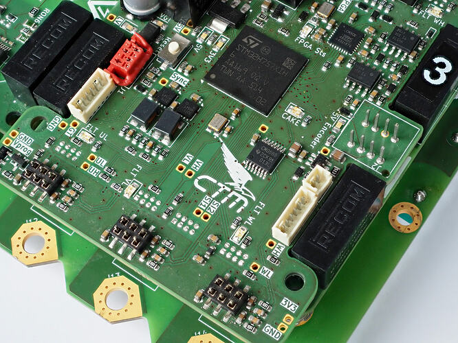 Lattice LCMXO2-1200HC-4SG32C FPGA for the encoder interface